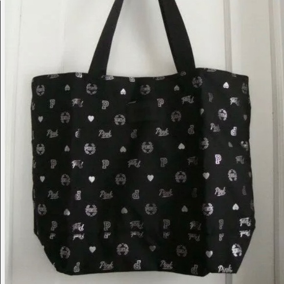 VS Pink Oversized Cozy Dog/Tote Set - Picture 6 of 7